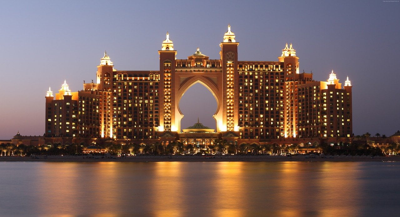 Hotels & Restaurants
